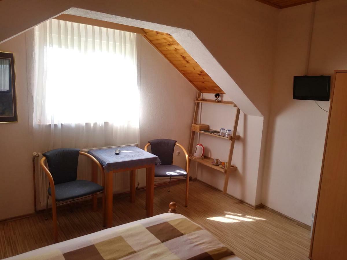 קורניצה Rooms Josip מראה חיצוני תמונה